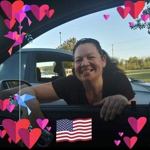 Meet your Posher, Carla